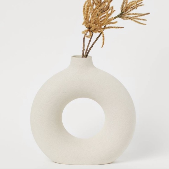 H&M Cream Circular Vase - Picture 1 of 4